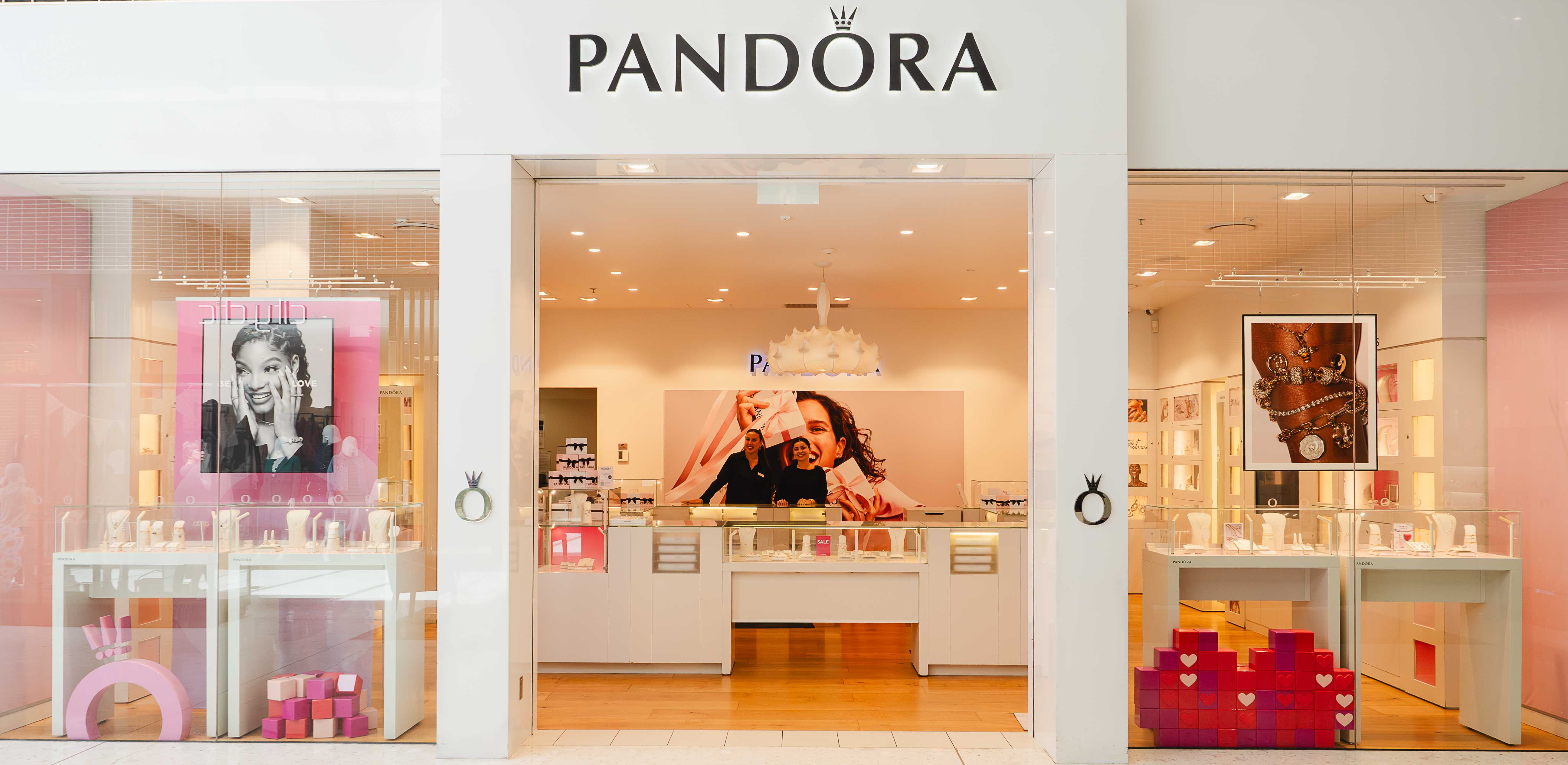 EF_PANDORA-0001.jpg