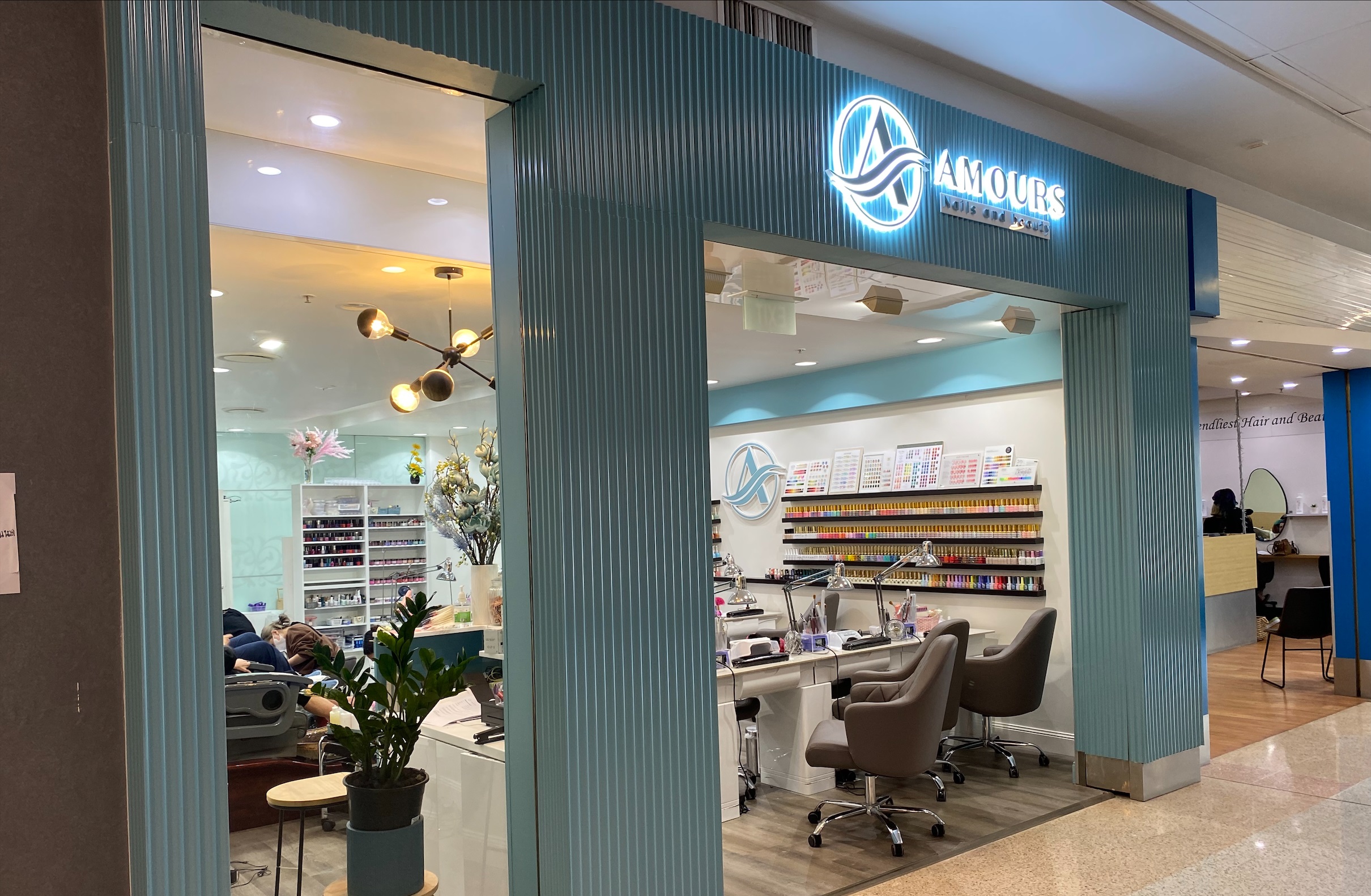 AMOURS STORE.jpeg